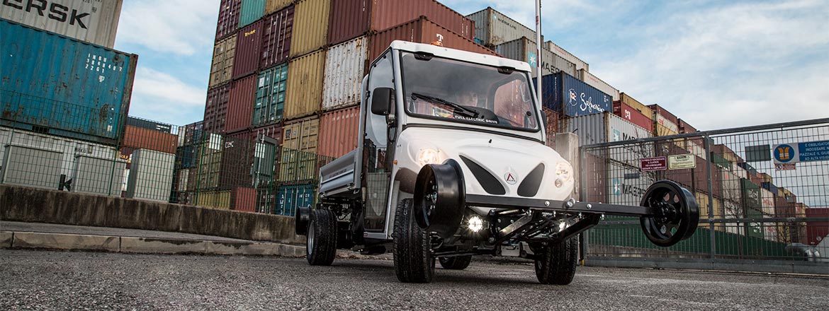 Electric utility vehicles ATX with rail system - Logistic centre Electric utility vehicles ATX with rail system - Logistic centre