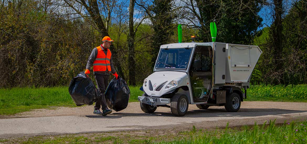 Alke' waste collection vehicles with toolbox