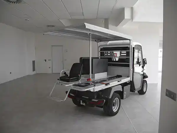 Roof for ambulance body Roof for ambulance body